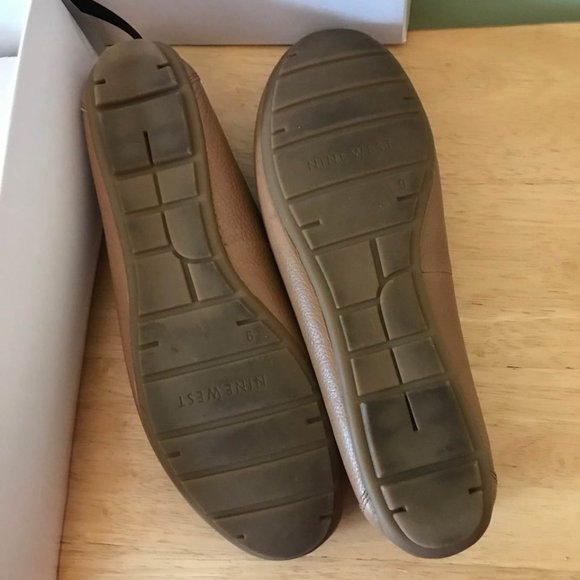 Nine West - 9M - Beige Loafers - Picture 5 of 8